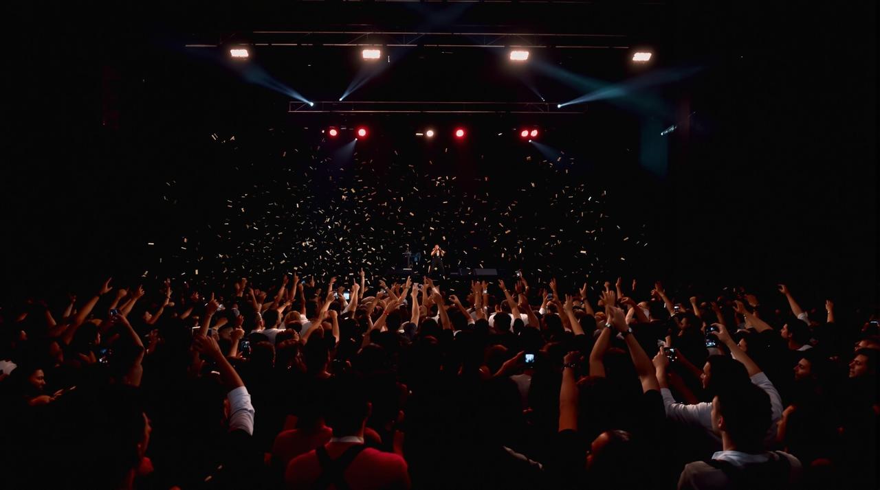 51软件 - 娱乐圈小道消息引发公众关注 瓜而走进娱乐圈的明星们难掩争议